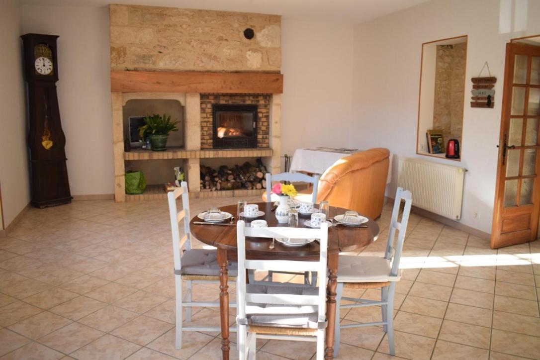 Chambre D'Hotes Auriac Du Perigord מראה חיצוני תמונה